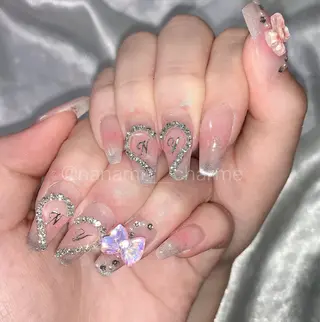 ネイル 黒江 菜々美のネイルデザイン