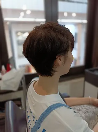 ショート 勝連 利恵のヘアスタイル