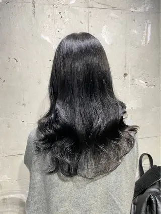 ロング カラー ハイトーンカラー 🦄レイヤーカットのヘアスタイル