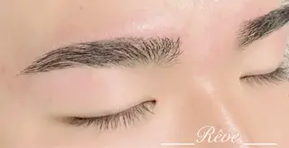 アイブロウ Reve.所属・Reve. 黒澤のネイルデザイン