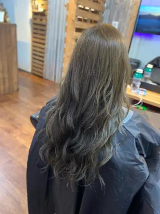 ロング カラー Lizir  ルズィール所属・Luzir⭐︎ GEN⭐︎のヘアスタイル