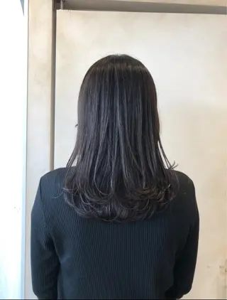 セミロング カラー モテ髪×トレンド💕 小顔レイヤー 金井のヘアスタイル