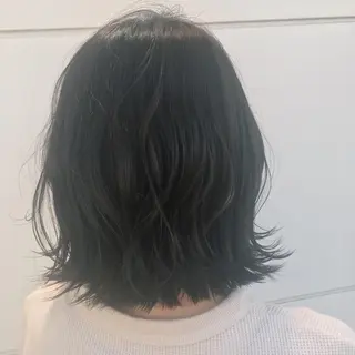 ミディアム カラー RINA🧤 デザインとボブのヘアスタイル