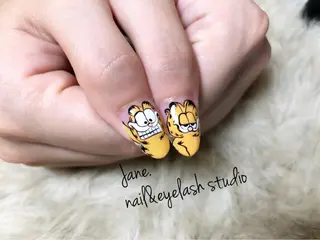 ネイル Yakko pas á pasのネイルデザイン