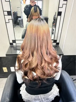 ロング ベルグロー🧡 心斎橋スタッフ🦋のヘアスタイル
