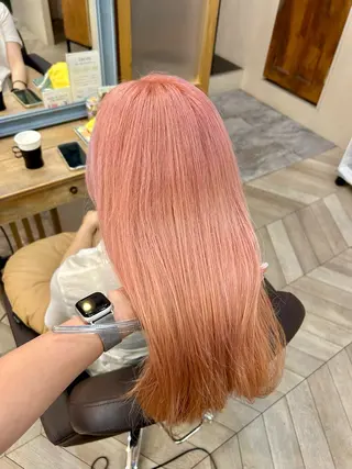 セミロング カラー ヤスザトアヤノ ／レイヤー／オリーブのヘアスタイル