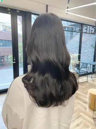 ロング 中野 栞里のヘアスタイル