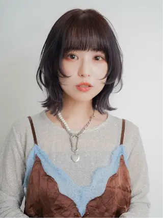 ミディアム カラー 中嶋 夏美のヘアスタイル