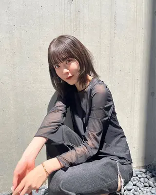 ミディアム カラー オリーブ/縮毛♡ Natsuno🩰のヘアスタイル