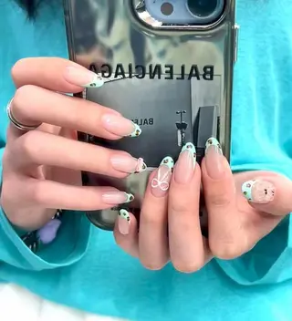 ネイル VIVIAN リサのネイルデザイン