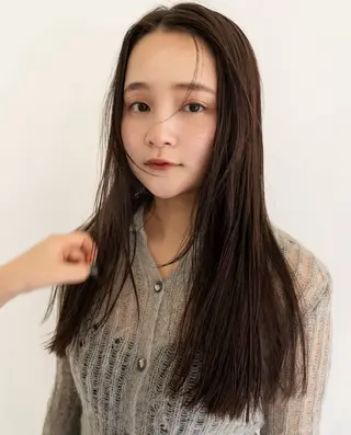 ロング r i i / ナチュラルカラーのヘアスタイル