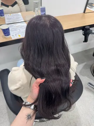 ロング カラー 暗髪🩶ラベンダー/ ブルー/ユウナ🤍のヘアスタイル