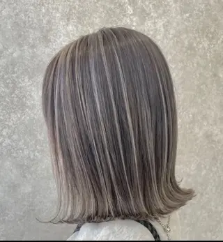 ミディアム 有田 祥子のヘアスタイル