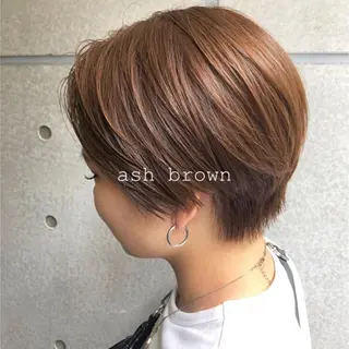 ショート カラー 🤎ベージュカラー 🐶メンズパーマのヘアスタイル