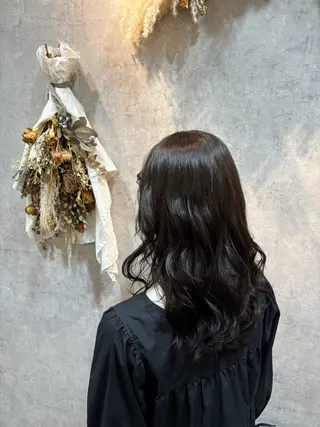 カラー 下山 萌華のヘアスタイル