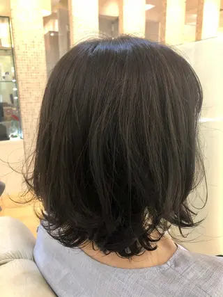 ミディアム 山岡 徹也のヘアスタイル
