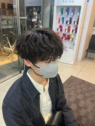 ミディアム パーマ メンズ 韓国風メンズ/毛流れ ヘアなら須田龍世のヘアスタイル