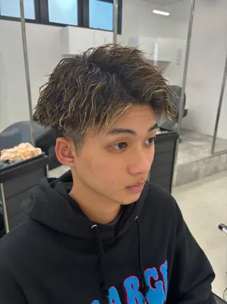 ショート パーマ職人DAIKI ツイスパ/波巻きのヘアスタイル