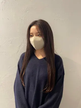 ロング カラー ヘアアレンジ mina / 透明感ベージュカラーのヘアスタイル