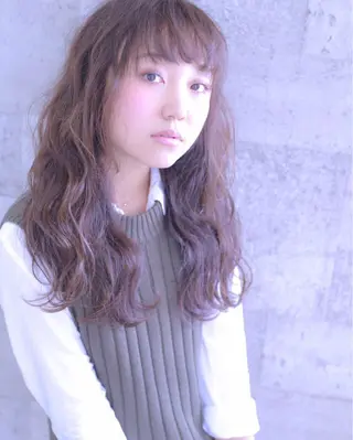 ロング 伊藤 裕貴のヘアスタイル