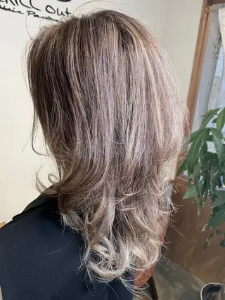 セミロング chill out 塚口本町店のヘアスタイル