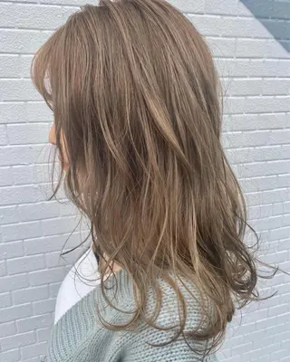 ミディアム カラー Hair Craft.所属・岡崎 浩大のヘアスタイル