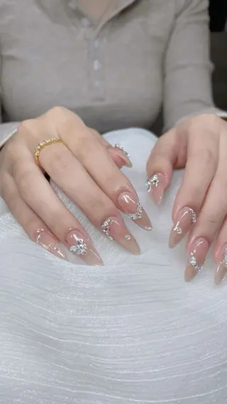 ネイル T. Leeのネイルデザイン