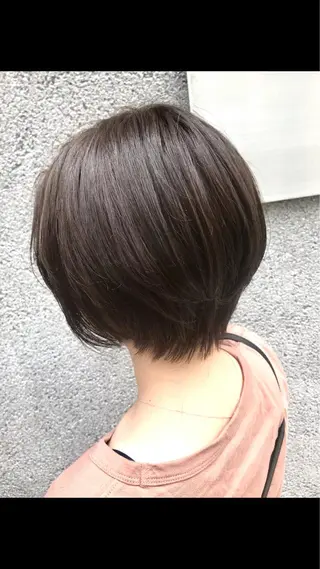 ショート カラー 赤み消し韓国ヘア レイヤー縮毛🤍渡邉のヘアスタイル