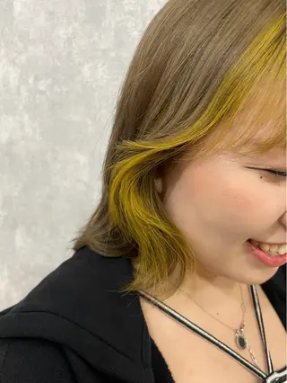 ショート 🌐NATSUMI 🌐【寒色カラー】のヘアスタイル