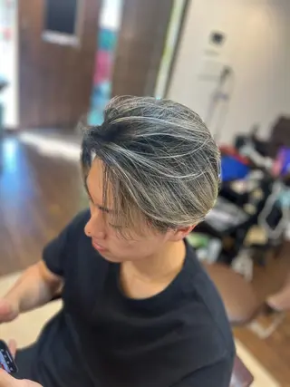 ショート カラー Nest room所属・きゅう ふみのヘアスタイル