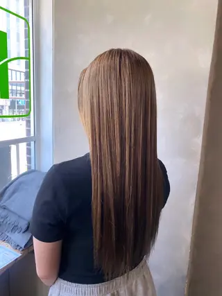 ロング カラー 佐藤 紗奈のヘアスタイル