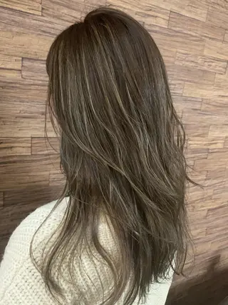 ロング 有坂 里恵のヘアスタイル