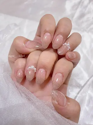 MoON...❤︎ MeGuのネイルデザイン