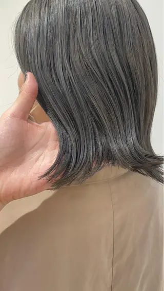 ミディアム レイヤー/ハイトーン 🫧‪Erikaのヘアスタイル