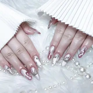 ネイル RAFFINE 月🦋🩵のネイルデザイン