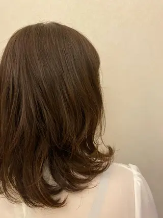 ミディアム 大内 郁のヘアスタイル