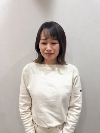 ミディアム Limb所属・市塚 あみのヘアスタイル