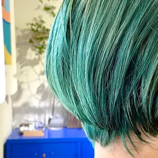 ショート カラー イシイ ハルナ 🤍のヘアスタイル