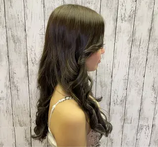 ロング カラー パーマ 森山 陽菜のヘアスタイル