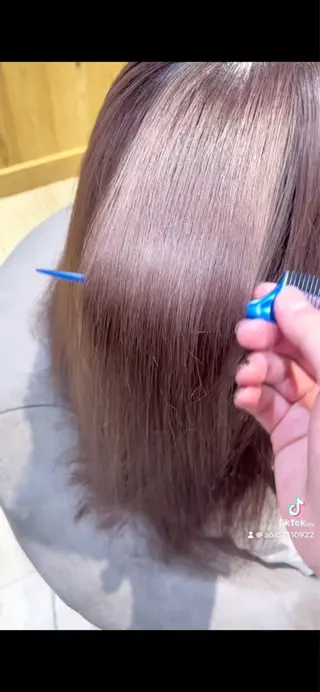 カラー Violet 横浜店所属・Violet 岡本 葵のヘアスタイル