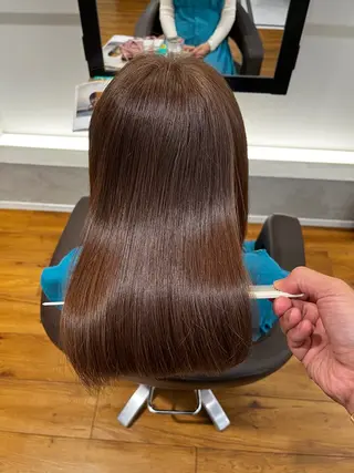 セミロング 「朝が、変わる」 髪質改善ストレートのヘアスタイル