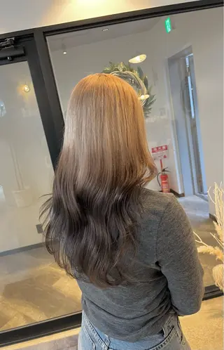 ロング カラー ハイトーンカラ ー/小川のヘアスタイル
