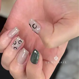 ネイル アトリエ　ミモザ所属・いまむら あかりのネイルデザイン