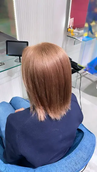 カラー Boxmico. / カカズ コトネのヘアスタイル