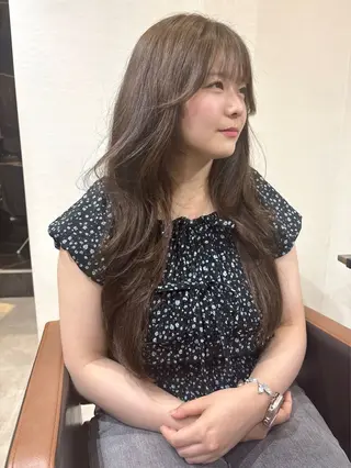 ロング レイヤーカット/韓国 /艶髪/ダブルカラーのヘアスタイル