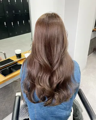 ロング カラー ミルクティーベージュ ❤︎レイヤー　MIAのヘアスタイル