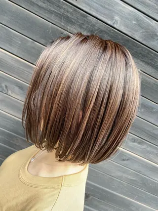 カラー 長南 やよいのヘアスタイル