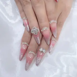 ネイル Rire_eye+beauty_nail所属・Rire_ nail_yukiのネイルデザイン