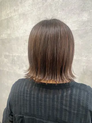 ミディアム カラー 山本 咲貴のヘアスタイル