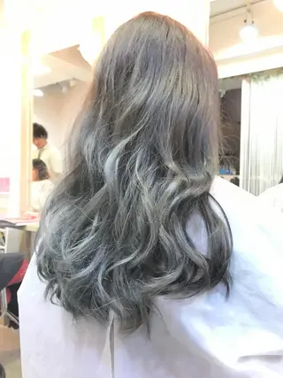 ロング カラー 渋谷宮益坂 omoのヘアスタイル